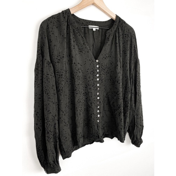 Z Supply Mazzy‎ Stamped Button Front Balloon Sleeve Blouse Top, Black - Size M - Picture 5 of 11